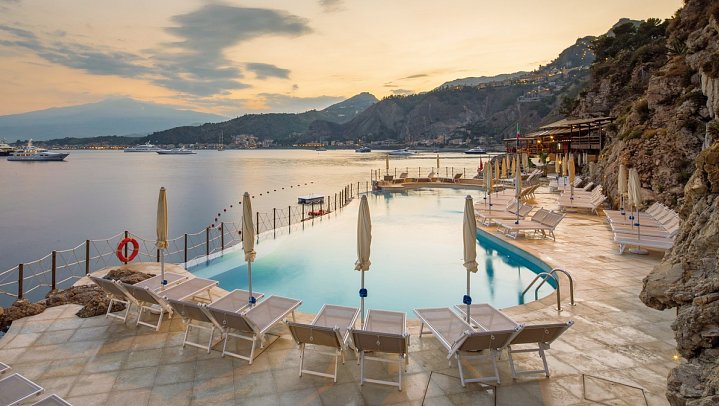 UNAHOTELS Capotaormina