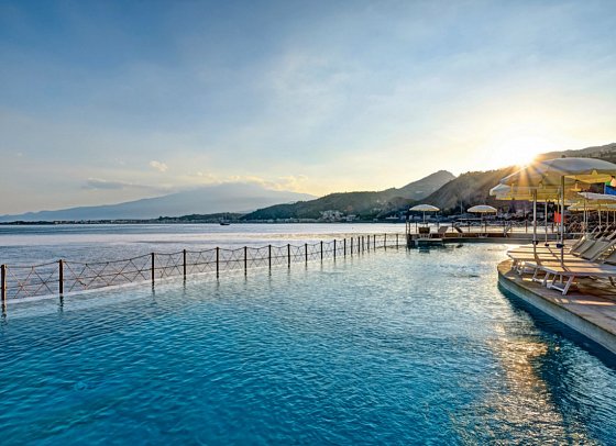 UNAHOTELS Capotaormina