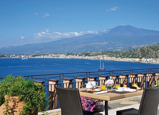 UNAHOTELS Capotaormina