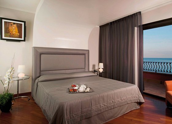 CDSHotels Baia Taormina - Wohnbeispiel Suite Elegant (Zimmercodierung WB1)
