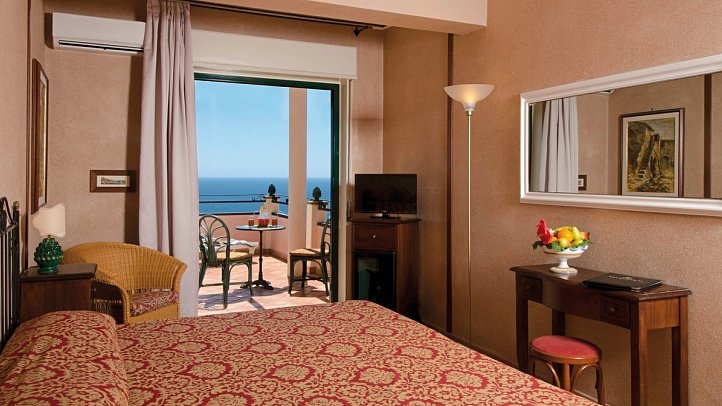 CDSHotels Baia Taormina - Wohnbeispiel Doppelzimmer/Doppelzimmer Superior (Zimmercodierungen DB1 & DS1)