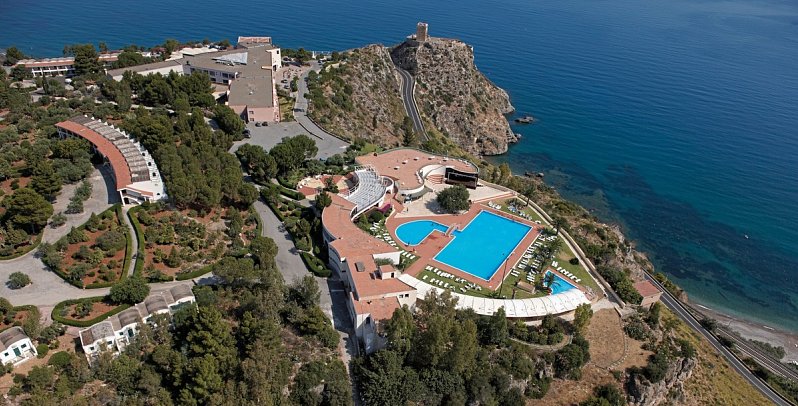 Hotel & Resort Torre Normanna