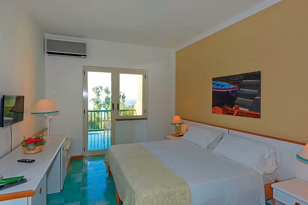 Hotel & Resort Torre Normanna - Wohnbeispiel Doppelzimmer Komfort (Zimmercodierung DF1)