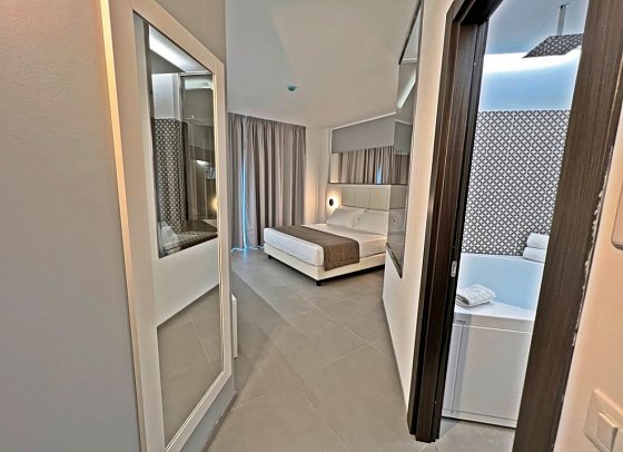 Resort La Battigia Beach & Spa - Wohnbeispiel Juniorsuite (Zimmercodierung JB1)
