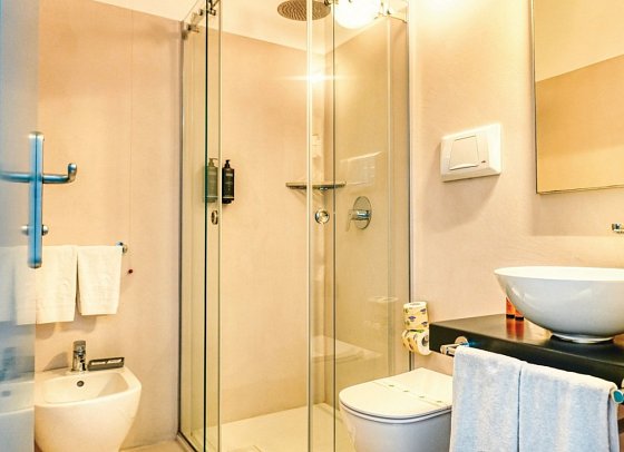 La Battigia - Wohnbeispiel Doppelzimmer Deluxe Meerblick (Zimmercodierung UDM)