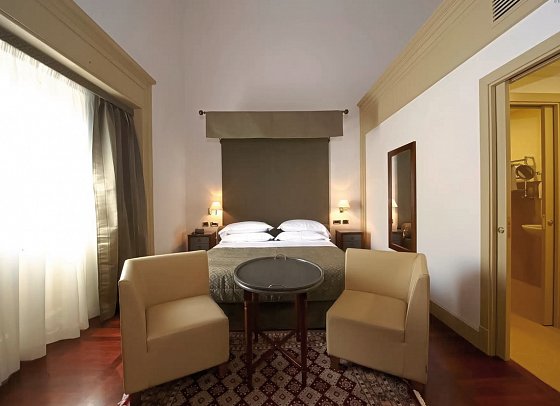 Grand Hotel Piazza Borsa - Wohnbeispiel Doppelzimmer Deluxe (Zimmercodierung DD1)