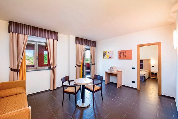 VOI Baia di Tindari Resort - Wohnbeispiel Familienzimmer