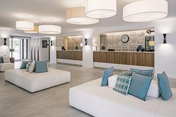 Mangia's Pollina Resort