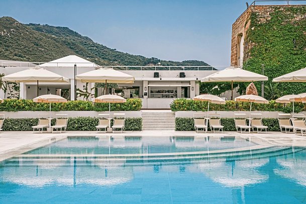 Mangia's Pollina Resort