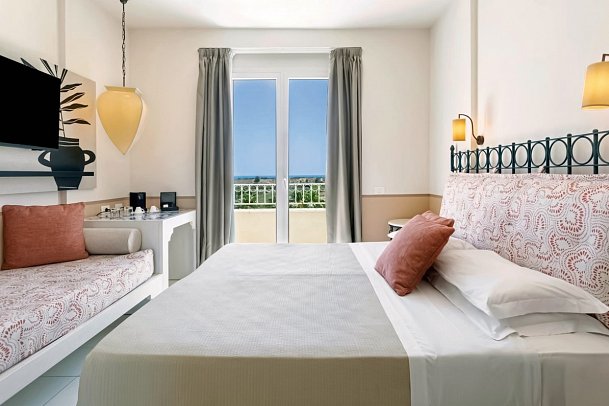 Mangia’s Selinunte Resort - Wohnbeispiel Doppelzimmer Deluxe Meerblick (Zimmercodierung DDM)