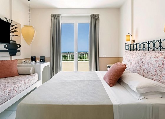 Mangia’s Selinunte Resort - Wohnbeispiel Doppelzimmer Deluxe Meerblick (Zimmercodierung DDM)