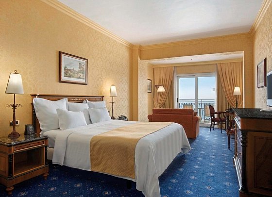 Delta Hotels by Marriott Giardini Naxos - Wohnbeispiel Familienzimmer Meerblick (Zimmercodierung F1M)