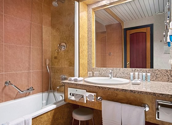 Delta Hotels by Marriott Giardini Naxos - Wohnbeispiel Doppelzimmer (Zimmercodierungen DB1, DS1, DD1 & F1M)