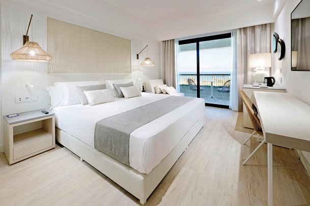 Grand Palladium Sicilia Resort & Spa - Wohnbeispiel Doppelzimmer Deluxe Meerblick (Zimmercodierung DDM)