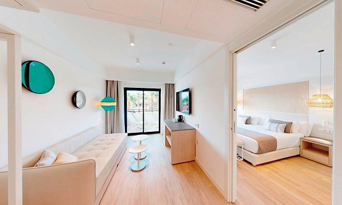 Grand Palladium Sicilia Resort & Spa - Wohnbeispiel Signature Level Suite (Zimmercodierung WB1)