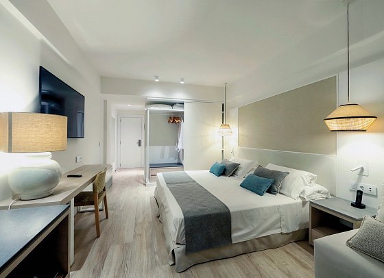 Grand Palladium Sicilia Resort & Spa - Wohnbeispiel Doppelzimmer Deluxe (Zimmercodierungen DD1, DC1, DDM, DD2 & DDP)