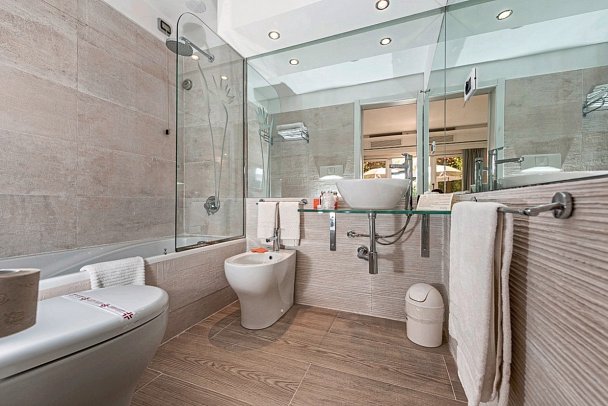 Acacia Resort - Wohnbeispiel Doppelzimmer Komfort Gartenblick (Zimmercodierung DFG)