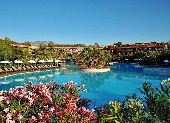 MClub Acacia Resort