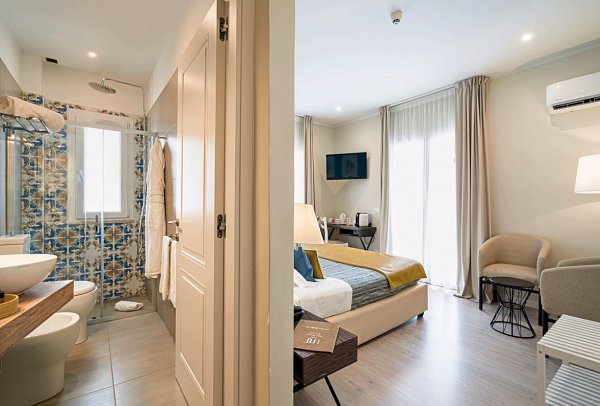 Rivage Taormina - Wohnbeispiel Doppelzimmer Deluxe Meerblick (Zimmercodierung DDM)