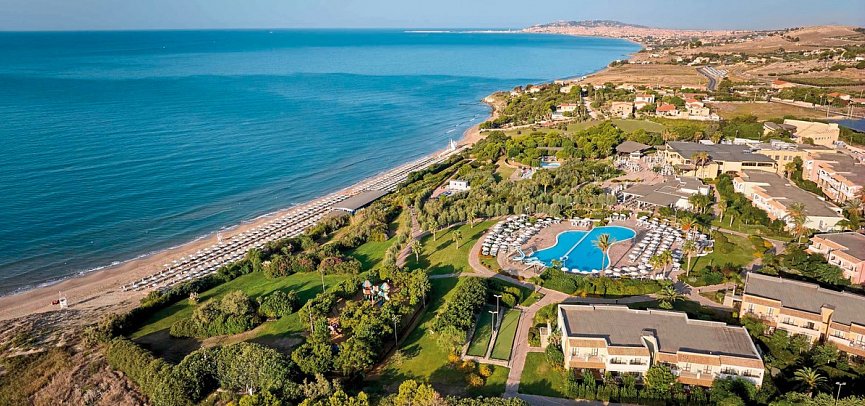 Serenusa Resort