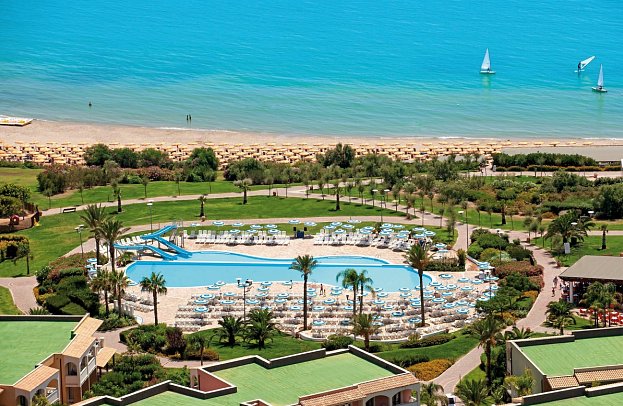 Serenusa Resort