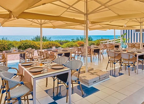 Serenusa Resort