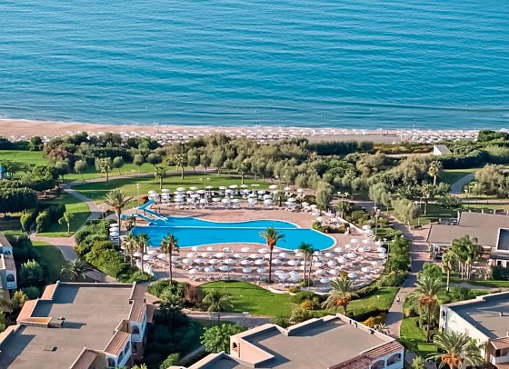 Serenusa Resort