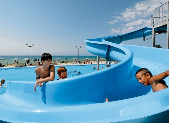 Serenusa Resort