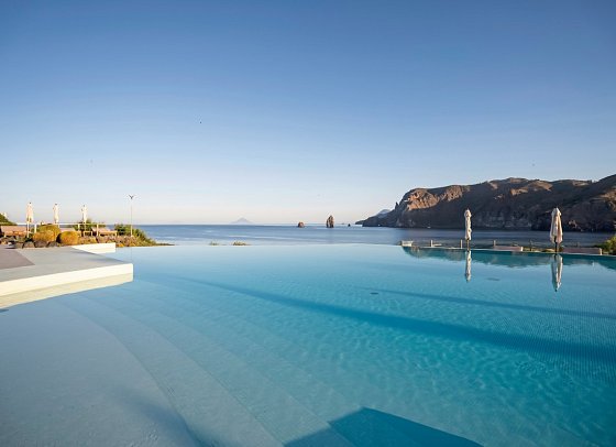 Therasia Resort Sea & Spa