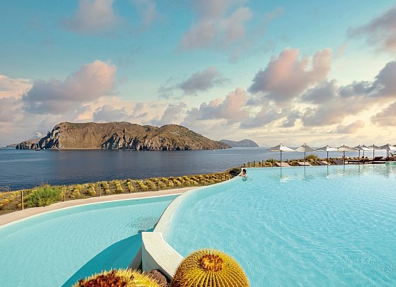 Therasia Resort Sea & Spa