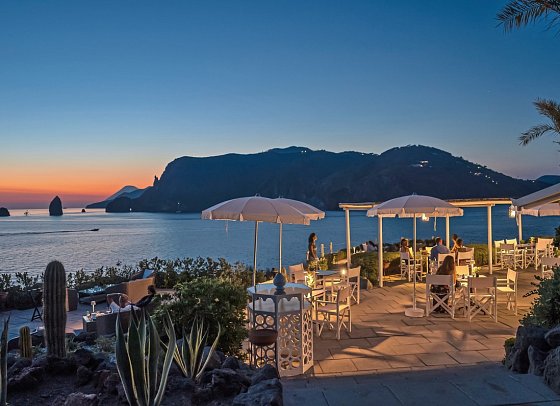 Therasia Resort Sea & Spa