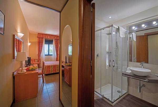 TH Cinisi – Florio Park - Wohnbeispiel Doppelzimmer (Zimmercodierungen DB1 & DBM)