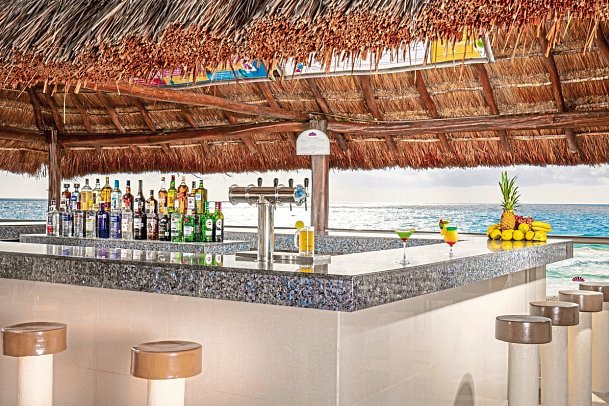 Crown Paradise Club Cancun - Bar Las Brisas
