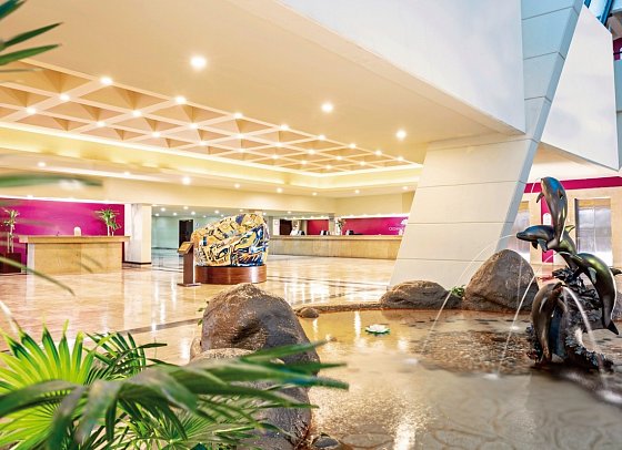 Crown Paradise Club Cancun