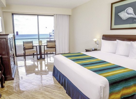 Crown Paradise Club Cancun - Wohnbeispiel Standard Oceanview (Zimmercodierung UGM)