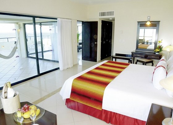 Crown Paradise Club Cancun