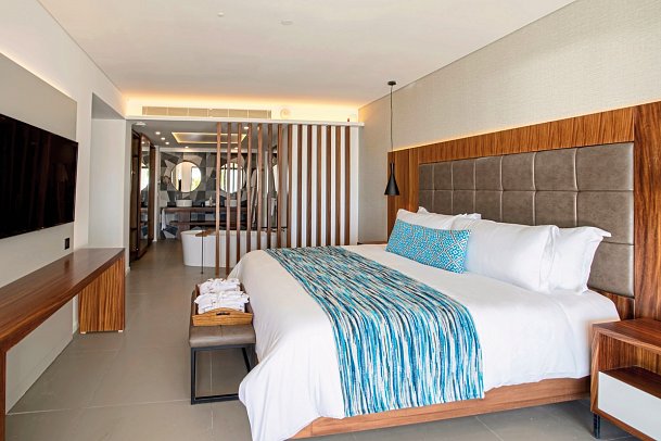 Majestic Elegance Costa Mujeres