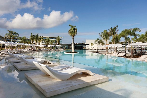 Family Selection at Grand Palladium Select Costa Mujeres