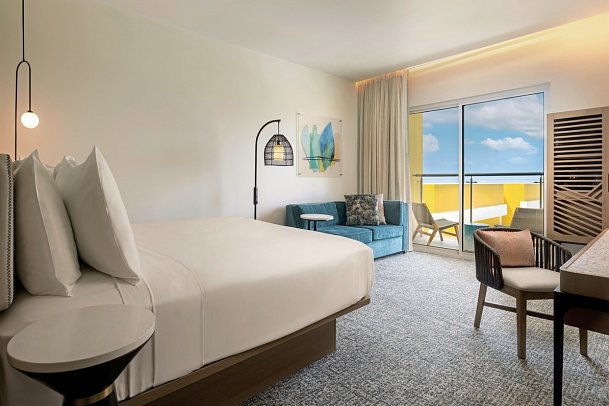 Courtyard by Marriott Curaçao - Wohnbeispiel Ocean View with Balcony (Zimmercodierung U1M)