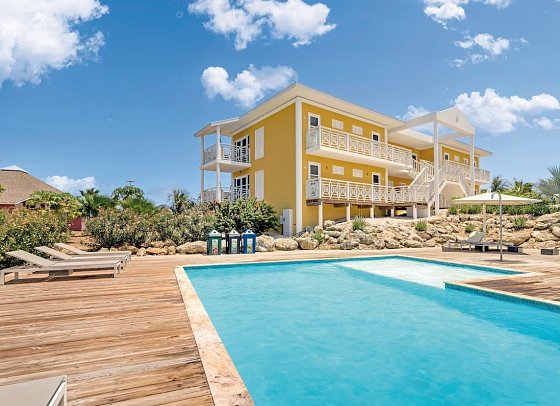 Chogogo Dive & Beach Resort