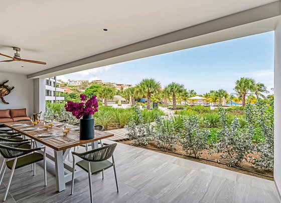 Blue Bay Curaçao Golf & Beach Resort - Wohnbeispiel Two Bedroom The Shore Beachfront Luxury Apartment (Zimmercodierung OB2)