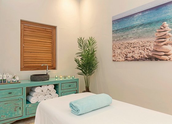 Dolphin Suites