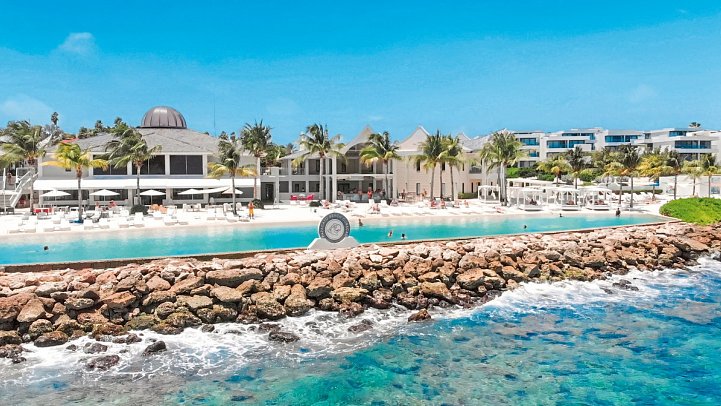 Papagayo Beach Hotel