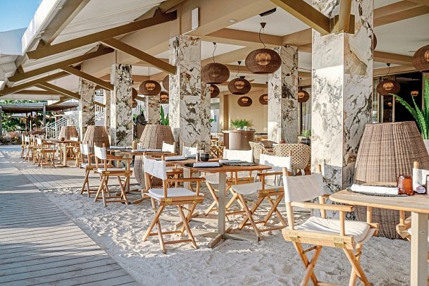 Papagayo Beach Hotel