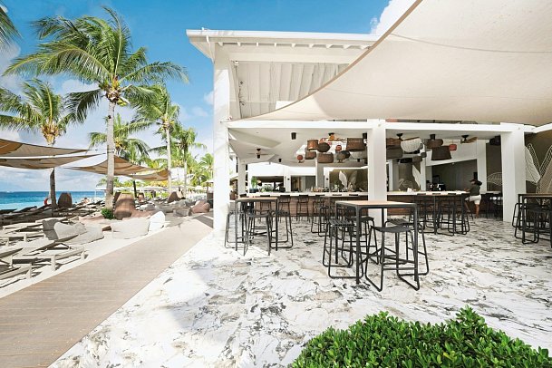 Papagayo Beach Hotel