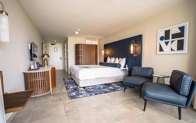 Mangrove Beach Corendon Curaçao All-Inclusive Resort, Curio by Hilton - Wohnbeispiel Deluxe (Zimmercodierungen UD2, UD3, UDO, FB9 & F1M)