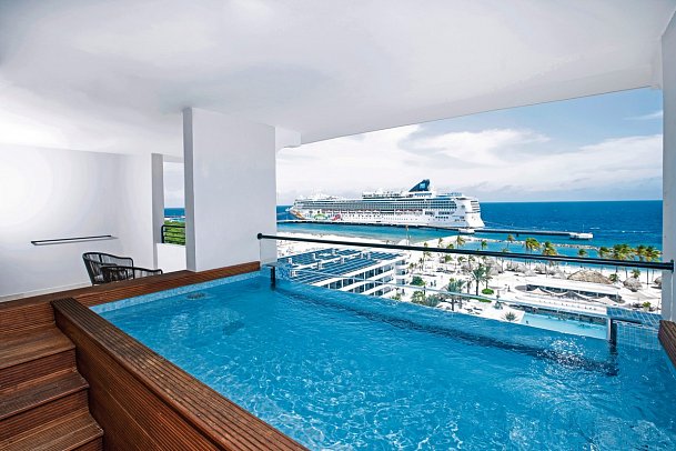 Mangrove Beach Corendon Curaçao All-Inclusive Resort, Curio by Hilton