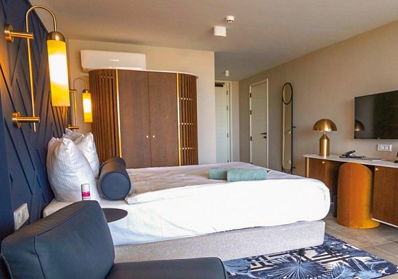 Mangrove Beach Corendon Curaçao All-Inclusive Resort, Curio by Hilton - Wohnbeispiel Deluxe (Zimmercodierungen UD2, UD3, UDO, FB9 & F1M)