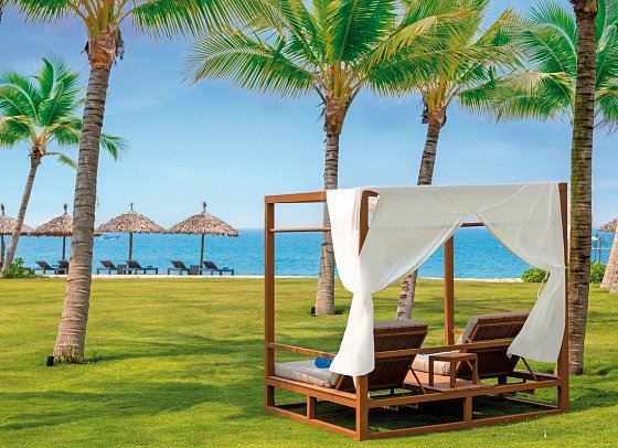 Wyndham Hoi An Royal Beachfront Resort