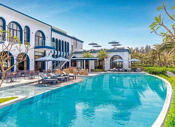 Wyndham Hoi An Royal Beachfront Resort